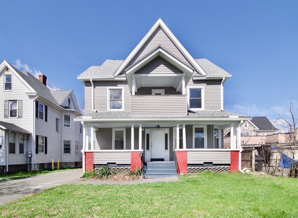 74 Kenwood Park, Springfield, Massachusetts, 4 Bedrooms Bedrooms, 10 Rooms Rooms,3 BathroomsBathrooms,Residential,For Sale,Kenwood Park,73466142
