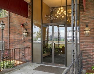 595 Revere Beach Pkwy, Revere, Massachusetts, 1 Bedroom Bedrooms, 3 Rooms Rooms,1 BathroomBathrooms,Residential,For Sale,Revere Beach Pkwy,73504838