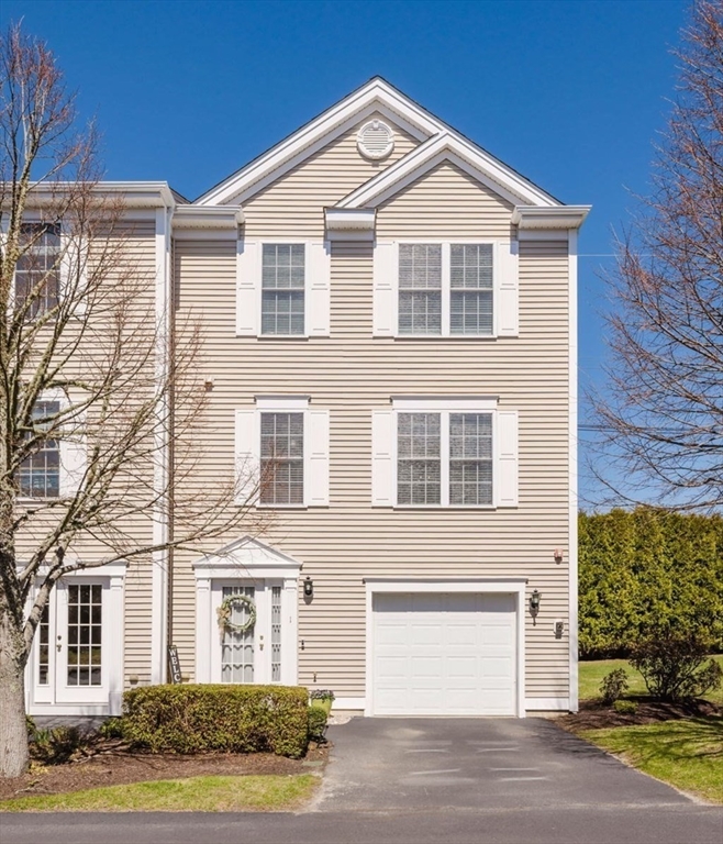 1 Harbor Mist Dr, Fairhaven, Massachusetts, 3 Bedrooms Bedrooms, 9 Rooms Rooms,3.5 BathroomsBathrooms,Residential,For Sale,Harbor Mist Dr,73504926