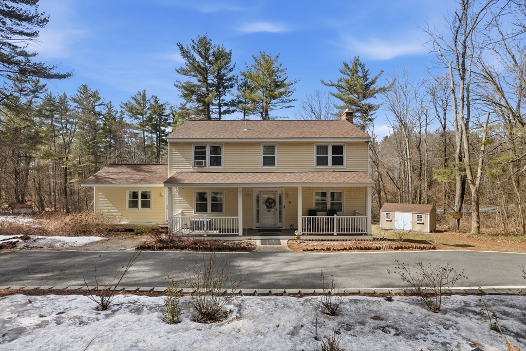 97 Chicopee Row, Groton, Massachusetts, 4 Bedrooms Bedrooms, 8 Rooms Rooms,2.5 BathroomsBathrooms,Residential,For Sale,Chicopee Row,73504929