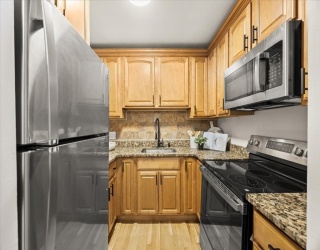 115 Grove St, Boston, Massachusetts, 2 Bedrooms Bedrooms, 5 Rooms Rooms,1 BathroomBathrooms,Residential,For Sale,Grove St,73504947