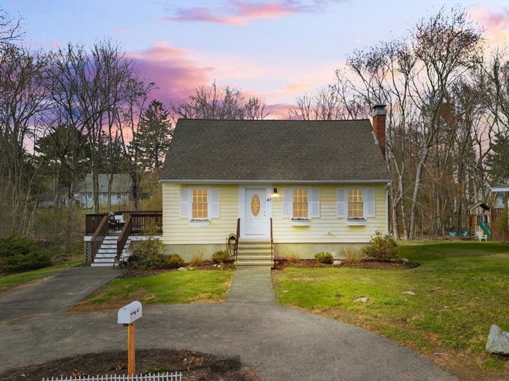 47 W Vanston Rd, Stoughton, Massachusetts, 3 Bedrooms Bedrooms, 8 Rooms Rooms,2 BathroomsBathrooms,Residential,For Sale,W Vanston Rd,73504808