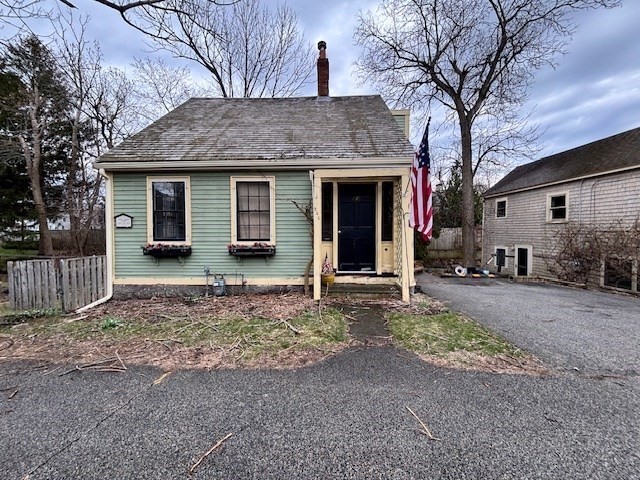 246 North Street, Hingham, Massachusetts, 2 Bedrooms Bedrooms, 5 Rooms Rooms,2 BathroomsBathrooms,Residential,For Sale,North Street,73505049