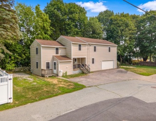 24 Knapp St, Somerset, Massachusetts, 3 Bedrooms Bedrooms, 4 Rooms Rooms,1.5 BathroomsBathrooms,Residential,For Sale,Knapp St,73505056