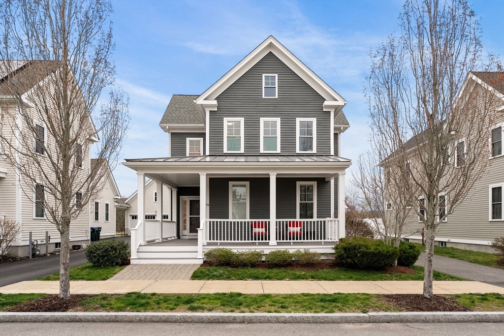 98 Snowbird Ave, Weymouth, Massachusetts, 3 Bedrooms Bedrooms, 6 Rooms Rooms,2.5 BathroomsBathrooms,Residential,For Sale,Snowbird Ave,73505009