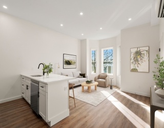 43-45 Blossom Street, Chelsea, Massachusetts, 2 Bedrooms Bedrooms, 4 Rooms Rooms,2 BathroomsBathrooms,Residential,For Sale,Blossom Street,73505025