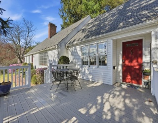 10 Dana St, Amherst, Massachusetts, 4 Bedrooms Bedrooms, 9 Rooms Rooms,2.5 BathroomsBathrooms,Residential,For Sale,Dana St,73504863