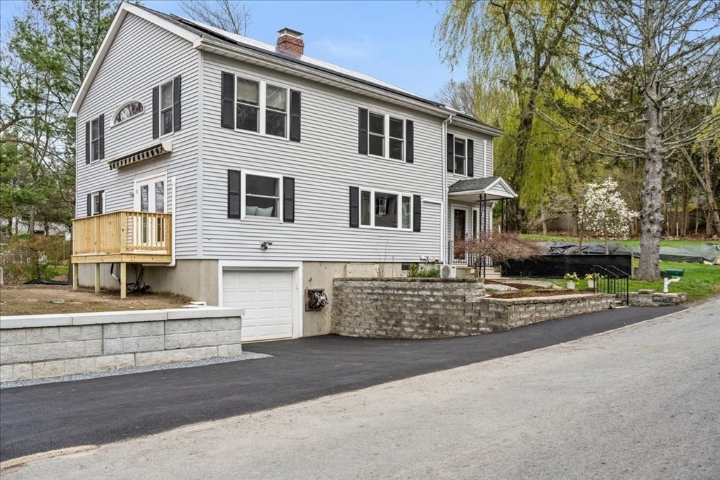 6 Brook Lane, Southborough, Massachusetts, 3 Bedrooms Bedrooms, 7 Rooms Rooms,3 BathroomsBathrooms,Residential,For Sale,Brook Lane,73505128