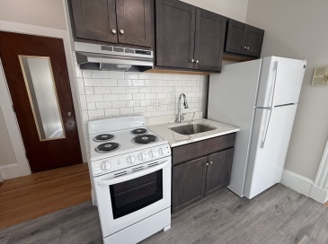 39 Newhall St, Lynn, Massachusetts, 1 Bedroom Bedrooms, 2 Rooms Rooms,1 BathroomBathrooms,Residential Lease,For Rent,Newhall St,73505134 39 Newhall St, Lynn, Massachusetts, 1 Bedroom Bedrooms, 2 Rooms Rooms,1 BathroomBathrooms,Residential Lease,For Rent,Newhall St,73505134