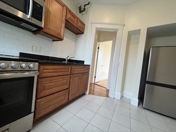 73 Park Drive, Boston, Massachusetts, 2 Bedrooms Bedrooms, 5 Rooms Rooms,1 BathroomBathrooms,Residential Lease,For Rent,Park Drive,73505140