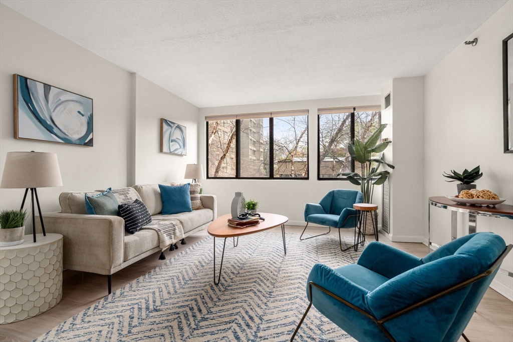 1731 Beacon Street, Brookline, Massachusetts, 2 Bedrooms Bedrooms, 5 Rooms Rooms,1 BathroomBathrooms,Residential,For Sale,Beacon Street,73505149