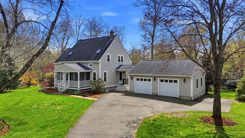 6 Pheasant Lane, South Hadley, Massachusetts, 3 Bedrooms Bedrooms, 8 Rooms Rooms,2.5 BathroomsBathrooms,Residential,For Sale,Pheasant Lane,73505147