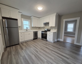 37 Quincy, Quincy, Massachusetts, 2 Bedrooms Bedrooms, 4 Rooms Rooms,1 BathroomBathrooms,Residential Lease,For Rent,Quincy,73504913