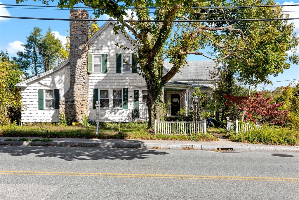 437 Main St, Wareham, Massachusetts, 3 Bedrooms Bedrooms, 9 Rooms Rooms,2 BathroomsBathrooms,Residential,For Sale,Main St,73445551