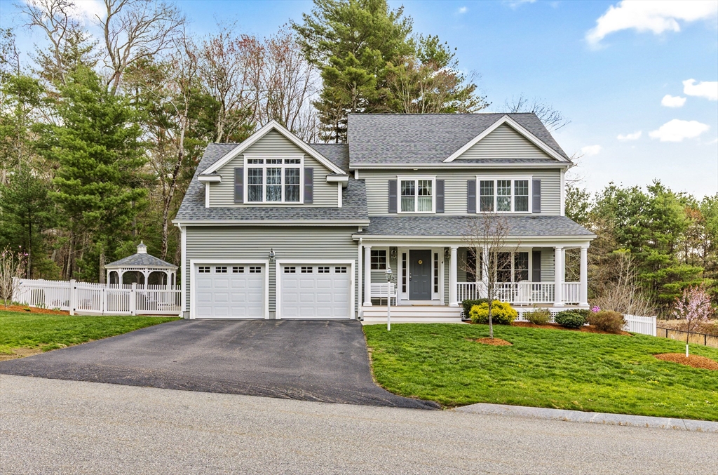 4 Brookmeadow Ln, Grafton, Massachusetts, 4 Bedrooms Bedrooms, 8 Rooms Rooms,3.5 BathroomsBathrooms,Residential,For Sale,Brookmeadow Ln,73505187