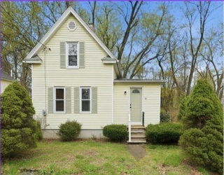 39 Kings Ln, Springfield, Massachusetts, 3 Bedrooms Bedrooms, 5 Rooms Rooms,1 BathroomBathrooms,Residential,For Sale,Kings Ln,73503685