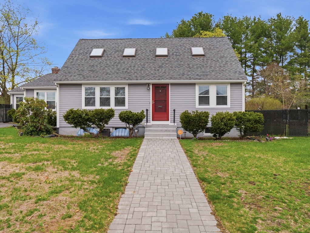 23 E Sheppard Ln, Chelmsford, Massachusetts, 4 Bedrooms Bedrooms, 8 Rooms Rooms,2 BathroomsBathrooms,Residential,For Sale,E Sheppard Ln,73505212