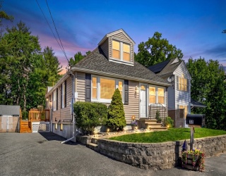 32 Cardington Ave., Billerica, Massachusetts, 3 Bedrooms Bedrooms, 8 Rooms Rooms,1 BathroomBathrooms,Residential,For Sale,Cardington Ave.,73505185