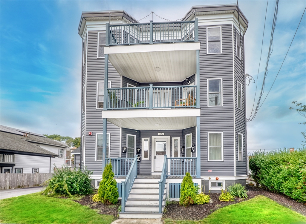 35 Somerset Ave., Winthrop, Massachusetts, 2 Bedrooms Bedrooms, 4 Rooms Rooms,2 BathroomsBathrooms,Residential,For Sale,Somerset Ave.,73504907