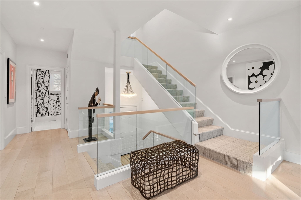 338 Boylston St, Newton, Massachusetts, 3 Bedrooms Bedrooms, 8 Rooms Rooms,3.5 BathroomsBathrooms,Residential,For Sale,Boylston St,73505255