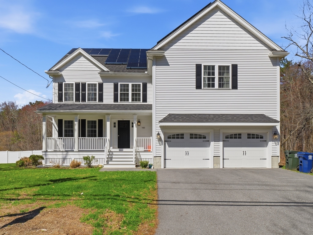 100 Salem Road, Dracut, Massachusetts, 4 Bedrooms Bedrooms, 7 Rooms Rooms,2.5 BathroomsBathrooms,Residential,For Sale,Salem Road,73505271