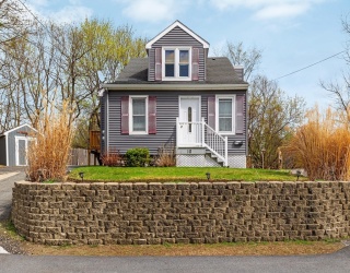 10 Epping St., Millbury, Massachusetts, 4 Bedrooms Bedrooms, 9 Rooms Rooms,2.5 BathroomsBathrooms,Residential Income,For Sale,Epping St.,73505177