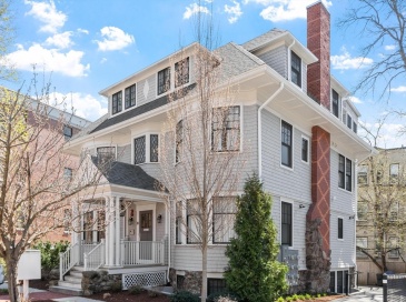 38 Englewood Ave, Boston, Massachusetts, 2 Bedrooms Bedrooms, 4 Rooms Rooms,2.5 BathroomsBathrooms,Residential,For Sale,Englewood Ave,73505346