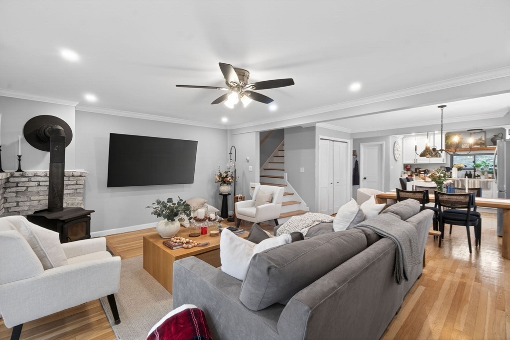 54 Winter Street, Woburn, Massachusetts, 6 Bedrooms Bedrooms, 12 Rooms Rooms,2 BathroomsBathrooms,Residential Income,For Sale,Winter Street,73505033