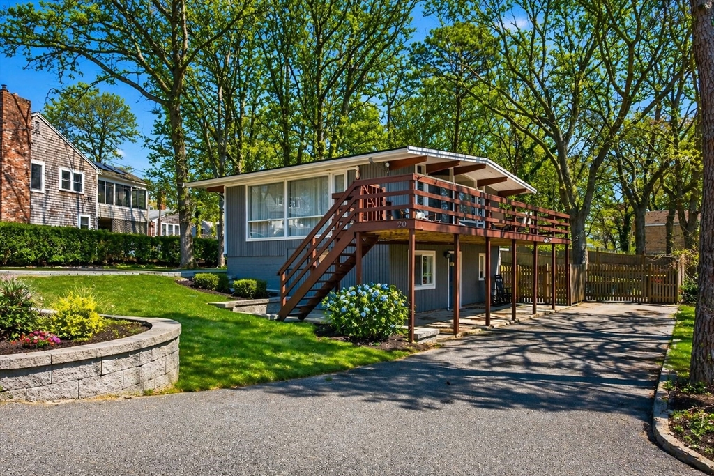 20 Longview Dr, Yarmouth, Massachusetts, 3 Bedrooms Bedrooms, 7 Rooms Rooms,2 BathroomsBathrooms,Residential,For Sale,Longview Dr,73505023
