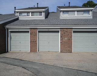 45 Meadowood Dr, Stoughton, Massachusetts, 2 Bedrooms Bedrooms, 6 Rooms Rooms,1.5 BathroomsBathrooms,Residential,For Sale,Meadowood Dr,73505490