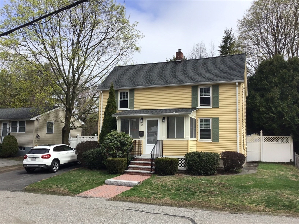 17 Grove St, Woburn, Massachusetts, 2 Bedrooms Bedrooms, 5 Rooms Rooms,1 BathroomBathrooms,Residential,For Sale,Grove St,73505503