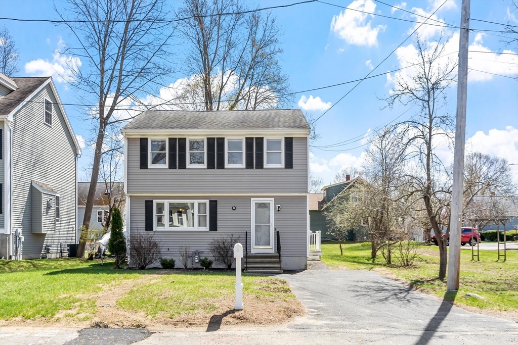 44 Orange St, Haverhill, Massachusetts, 3 Bedrooms Bedrooms, 6 Rooms Rooms,1.5 BathroomsBathrooms,Residential,For Sale,Orange St,73505400