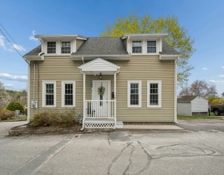 5 Elm St, Northbridge, Massachusetts, 3 Bedrooms Bedrooms, 6 Rooms Rooms,2 BathroomsBathrooms,Residential,For Sale,Elm St,73505448