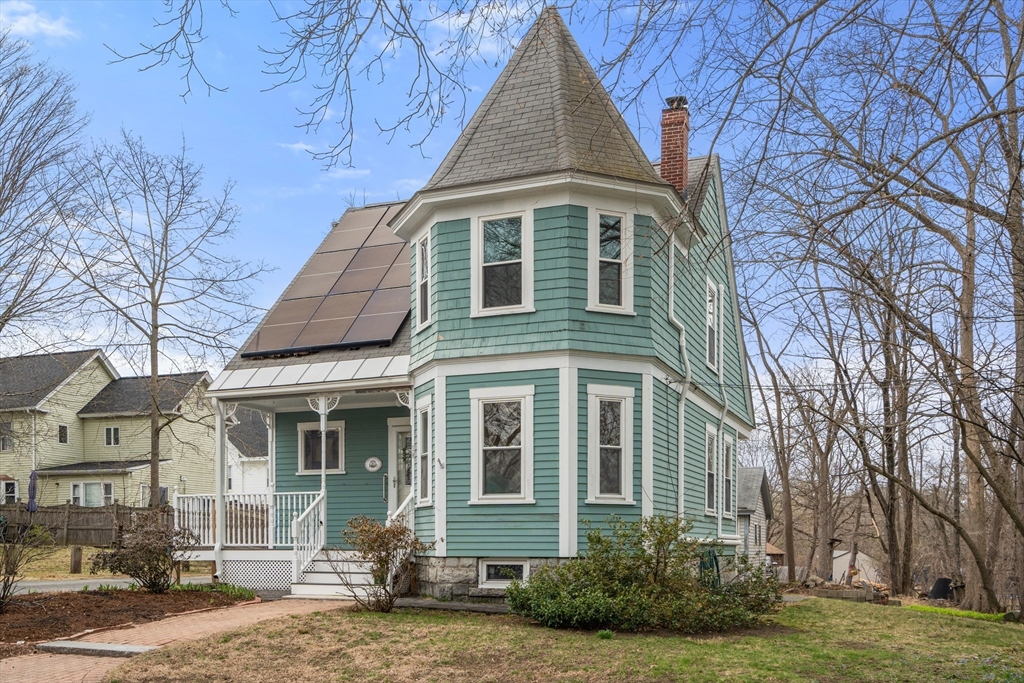 58 Church St, Chelmsford, Massachusetts, 3 Bedrooms Bedrooms, 8 Rooms Rooms,1.5 BathroomsBathrooms,Residential,For Sale,Church St,73505402