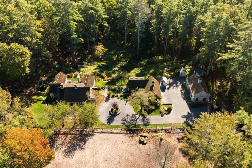 552 Forest Street, Marshfield, Massachusetts, 4 Bedrooms Bedrooms, 9 Rooms Rooms,3.5 BathroomsBathrooms,Residential,For Sale,Forest Street,73498035