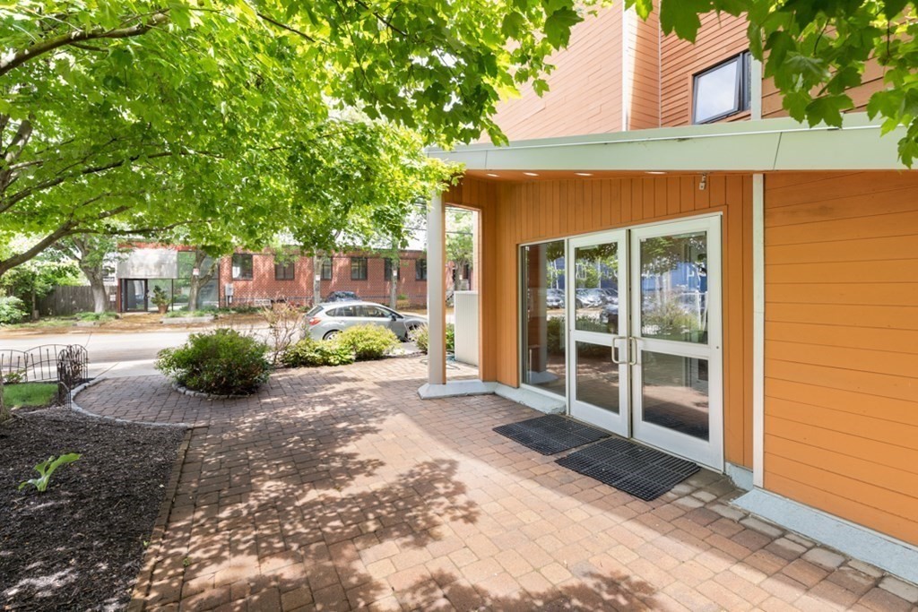 24 Bay State Road, Cambridge, Massachusetts, 1 Bedroom Bedrooms, 4 Rooms Rooms,1 BathroomBathrooms,Residential,For Sale,Bay State Road,73505538