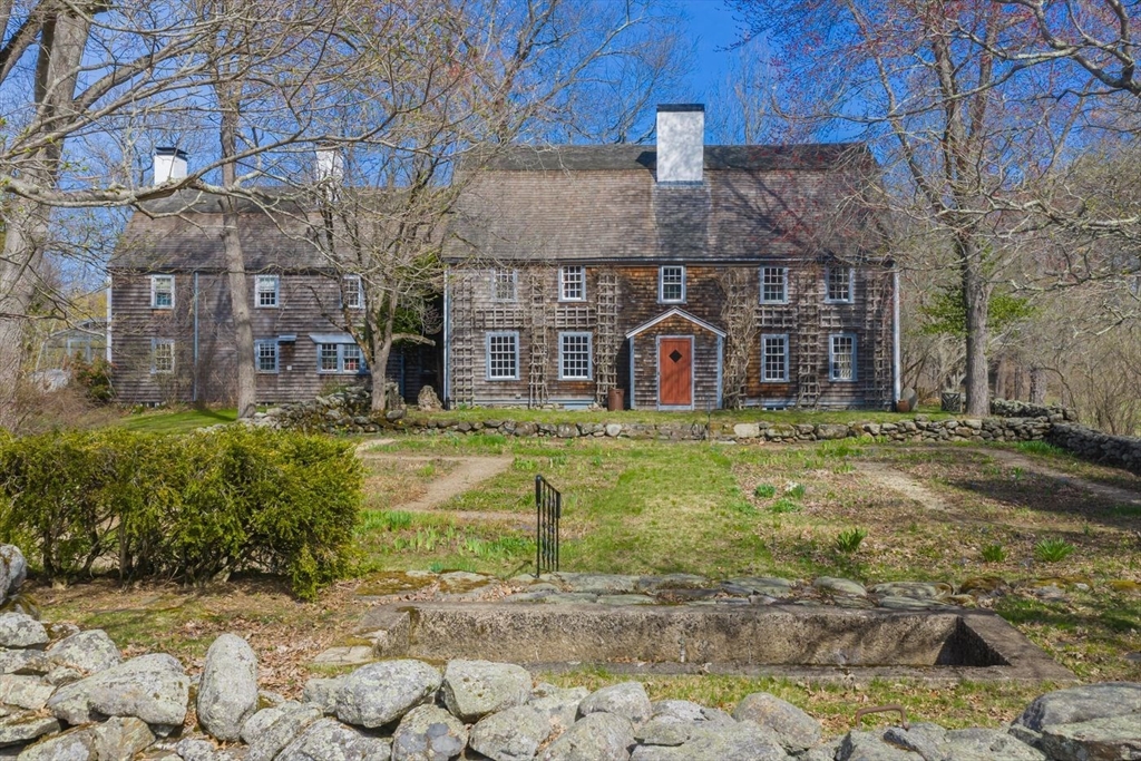 9 Maple Street, Wenham, Massachusetts, 8 Bedrooms Bedrooms, 18 Rooms Rooms,5.5 BathroomsBathrooms,Residential,For Sale,Maple Street,73505551