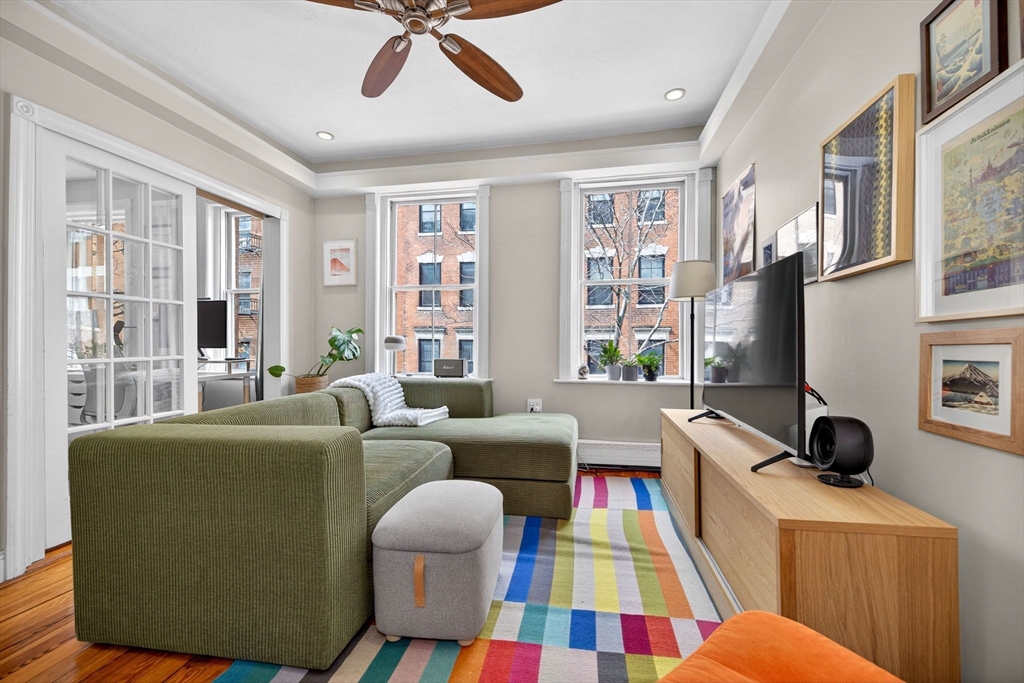 22 Irving, Boston, Massachusetts, 2 Bedrooms Bedrooms, 4 Rooms Rooms,1 BathroomBathrooms,Residential,For Sale,Irving,73505571