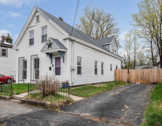 71 Snow St, Fitchburg, Massachusetts, 3 Bedrooms Bedrooms, 8 Rooms Rooms,2 BathroomsBathrooms,Residential,For Sale,Snow St,73505570