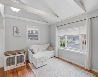 62 Kingsley Street, Southbridge, Massachusetts, 3 Bedrooms Bedrooms, 5 Rooms Rooms,1 BathroomBathrooms,Residential,For Sale,Kingsley Street,73505541