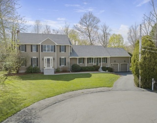 54 John Grimaldi Drive, North Attleboro, Massachusetts, 4 Bedrooms Bedrooms, 9 Rooms Rooms,3.5 BathroomsBathrooms,Residential,For Sale,John Grimaldi Drive,73505588