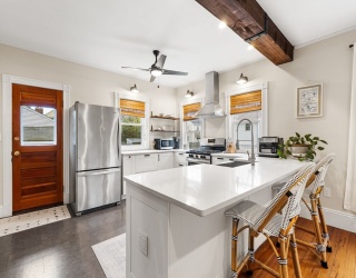 11 Draper Rd, Framingham, Massachusetts, 3 Bedrooms Bedrooms, 6 Rooms Rooms,1 BathroomBathrooms,Residential,For Sale,Draper Rd,73505395