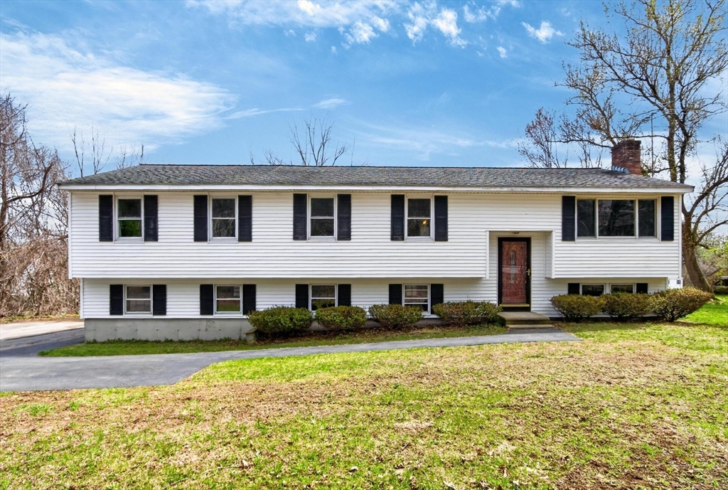 73 Nashua Road, Pepperell, Massachusetts, 3 Bedrooms Bedrooms, 6 Rooms Rooms,1 BathroomBathrooms,Residential,For Sale,Nashua Road,73505412