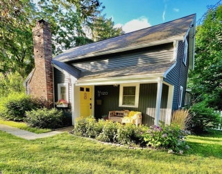 120 Polley Lane, Walpole, Massachusetts, 3 Bedrooms Bedrooms, 8 Rooms Rooms,1.5 BathroomsBathrooms,Residential,For Sale,Polley Lane,73485755