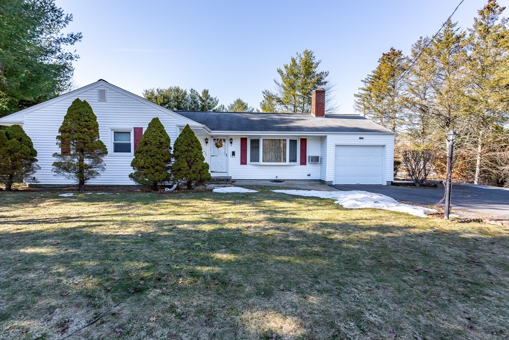 499 Elm St, Somerset, Massachusetts, 3 Bedrooms Bedrooms, 7 Rooms Rooms,3 BathroomsBathrooms,Residential,For Sale,Elm St,73486275