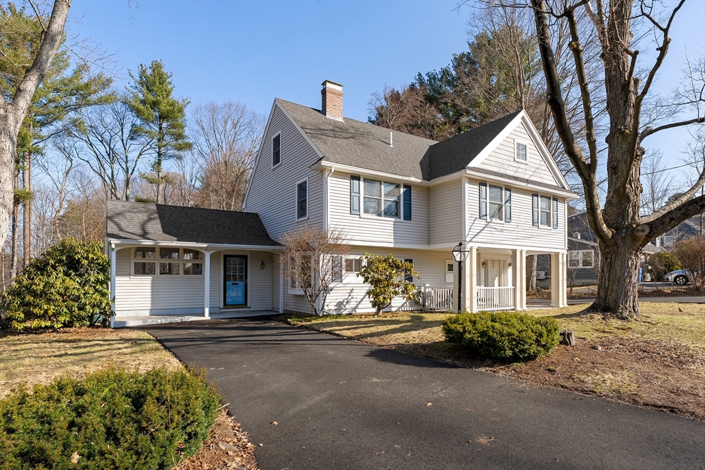 51 Winslow Rd, Reading, Massachusetts, 6 Bedrooms Bedrooms, 10 Rooms Rooms,2 BathroomsBathrooms,Residential,For Sale,Winslow Rd,73490612