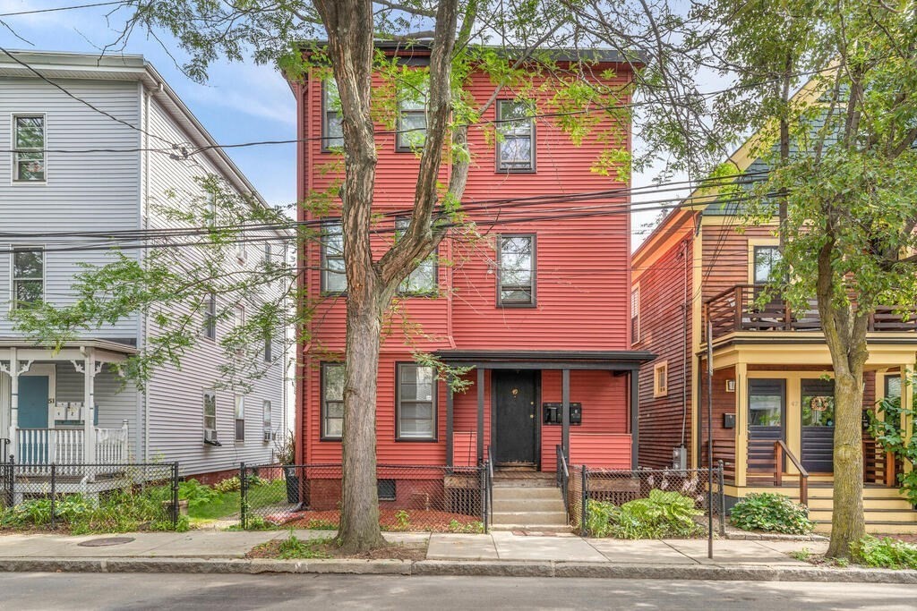 49 Harisson Street, Somerville, Massachusetts, 2 Bedrooms Bedrooms, 5 Rooms Rooms,1 BathroomBathrooms,Residential Lease,For Rent,Harisson Street,73500089
