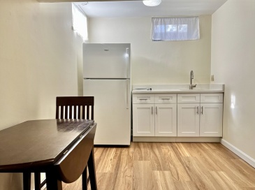 46 Central Ave, Newton, Massachusetts, 1 Bedroom Bedrooms, 1 Room Rooms,1 BathroomBathrooms,Residential Lease,For Rent,Central Ave,73470444 46 Central Ave, Newton, Massachusetts, 1 Bedroom Bedrooms, 1 Room Rooms,1 BathroomBathrooms,Residential Lease,For Rent,Central Ave,73470444