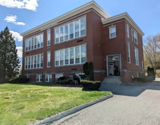 366 Thacher St, Attleboro, Massachusetts, 2 Bedrooms Bedrooms, 4 Rooms Rooms,1 BathroomBathrooms,Residential,For Sale,Thacher St,73505663