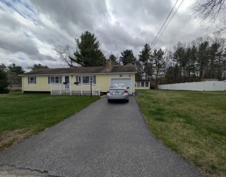 16 Pinewood Dr, Webster, Massachusetts, 3 Bedrooms Bedrooms, 7 Rooms Rooms,1 BathroomBathrooms,Residential,For Sale,Pinewood Dr,73505664